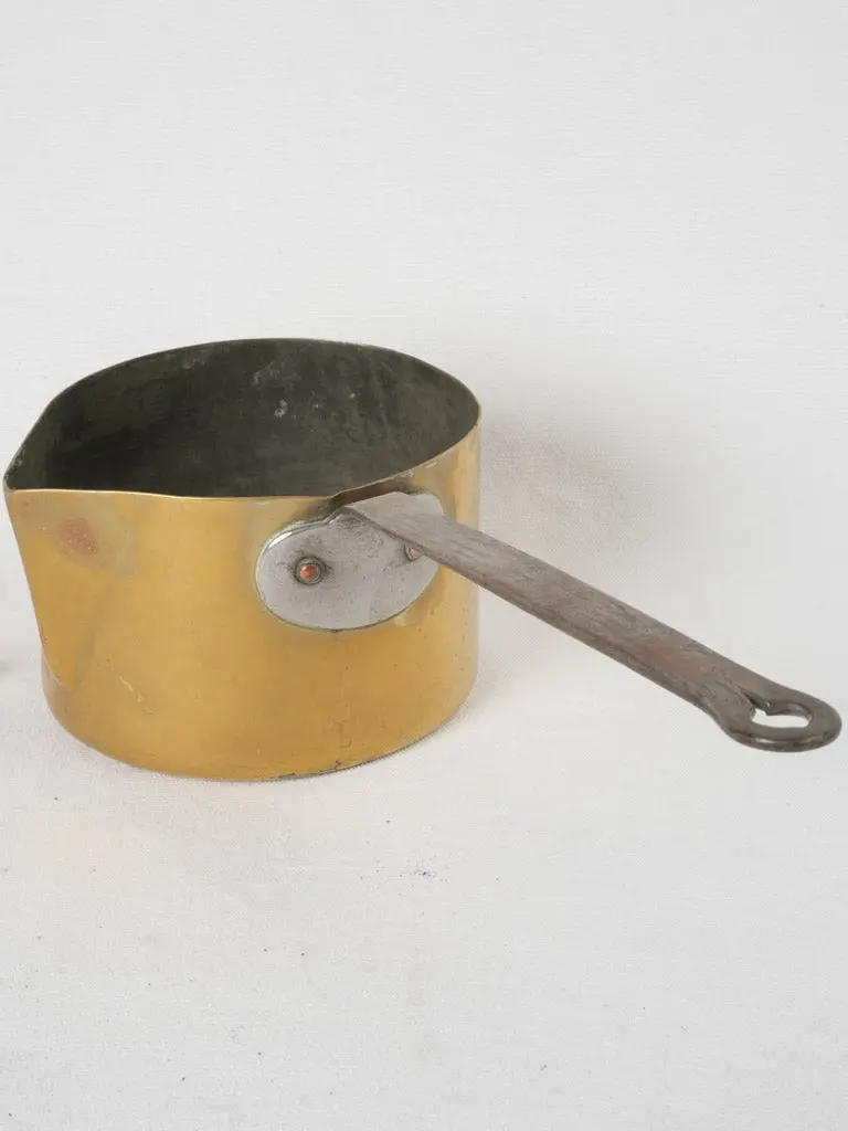 18Th-Century French Copper Sugar & Nougat Saucepan With Pouring Beak 1