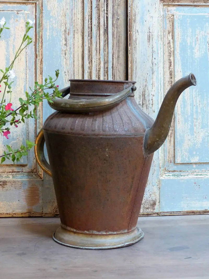 19Th-Century French Copper Watering Can - Vintage Garden Tool 1
