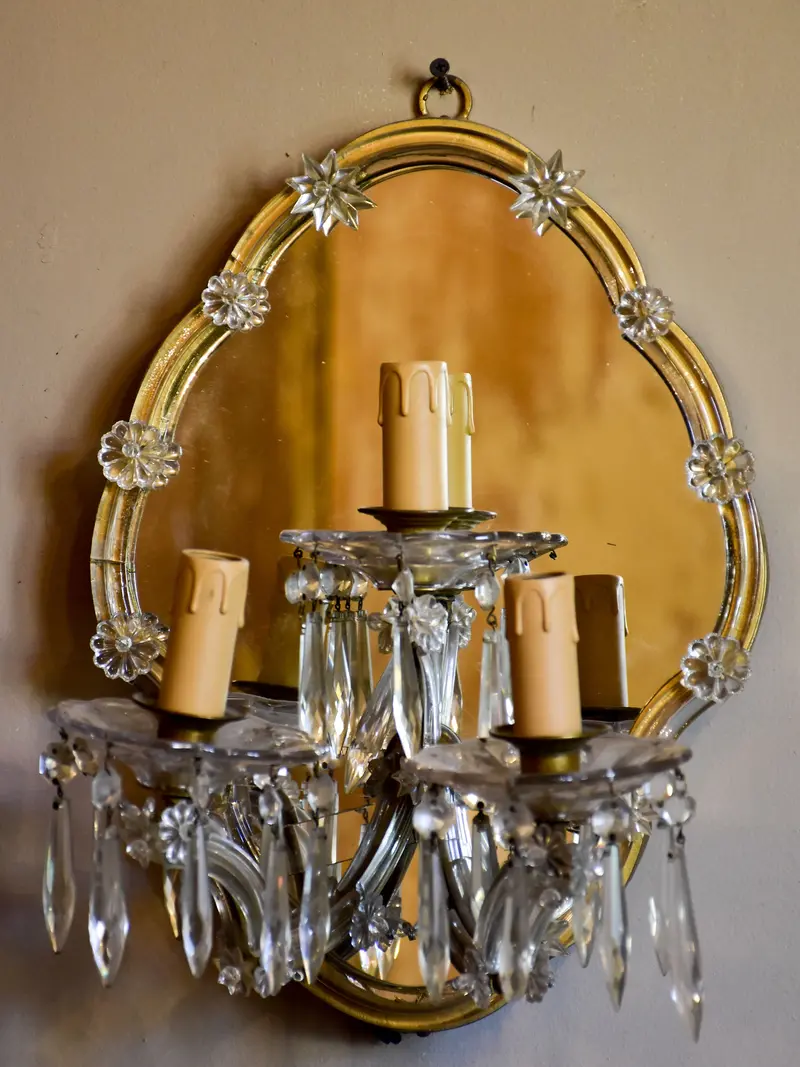 Late 19Th-Century French Gilt Wall Sconce With Integrated Mirror And Crystal Accents 1