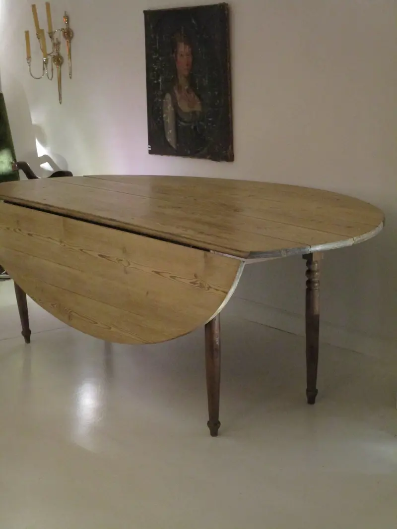 Oval Ten-Seater Solid Wood Dining Table – French Country Scale 1